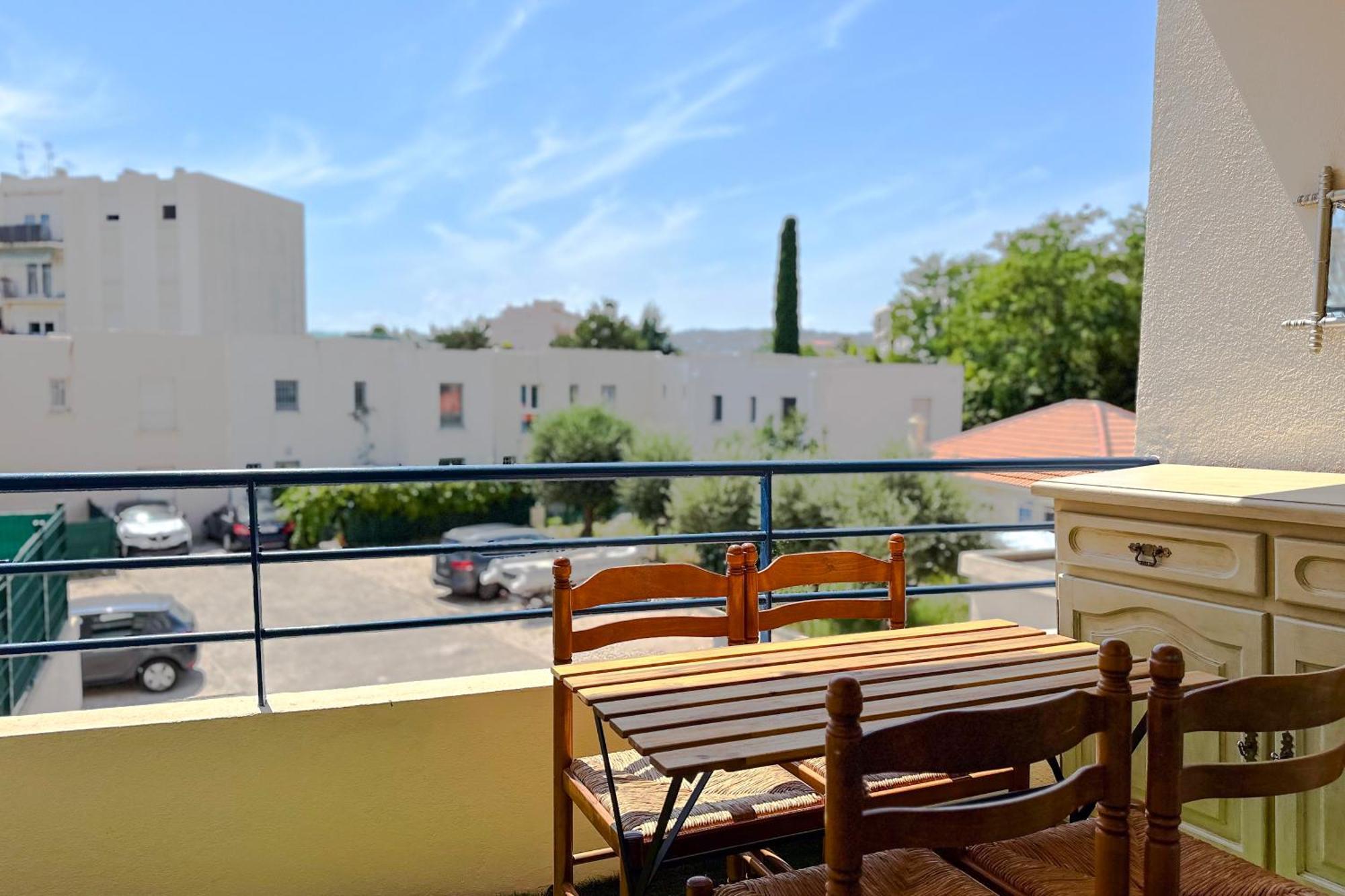 Poincare 4 - Lumineux, Renove, Et Calme A Juan Les Pins
