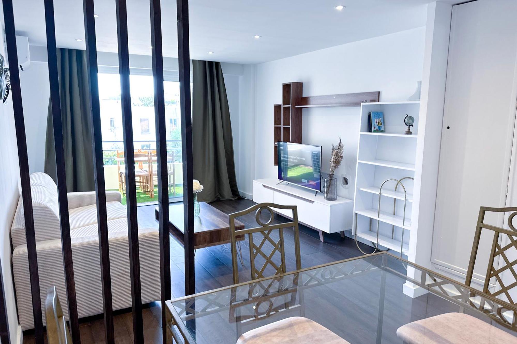 Poincare 4 - Lumineux, Renove, Et Calme A Juan Les Pins Apartamento *